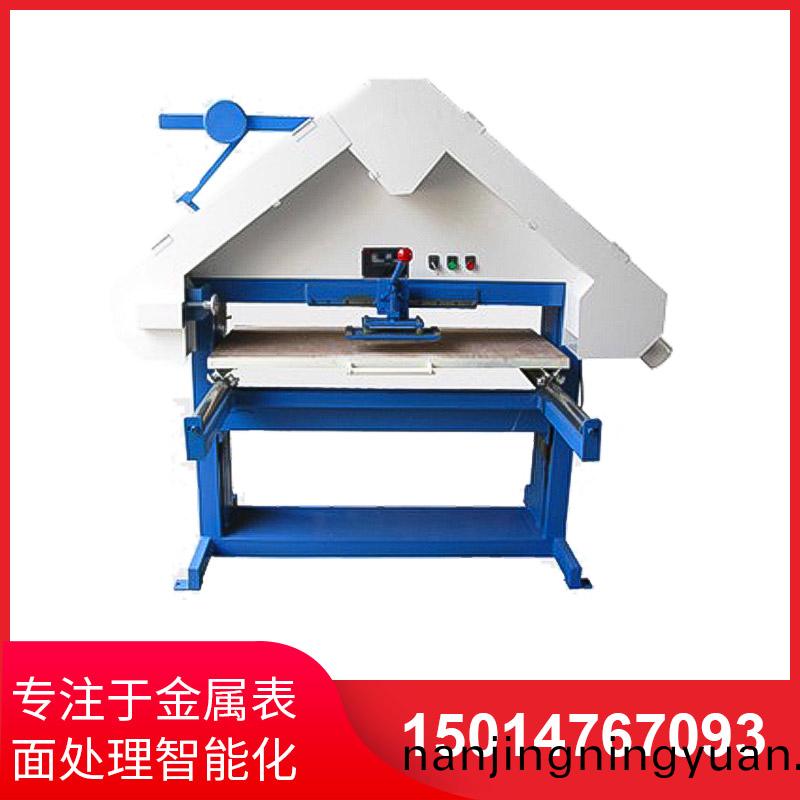 滑(hua)軌(gui)式三角(jiao)拉(la)絲機